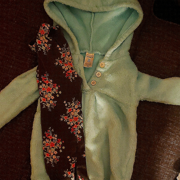 Matching sets - Picture 3 of 6